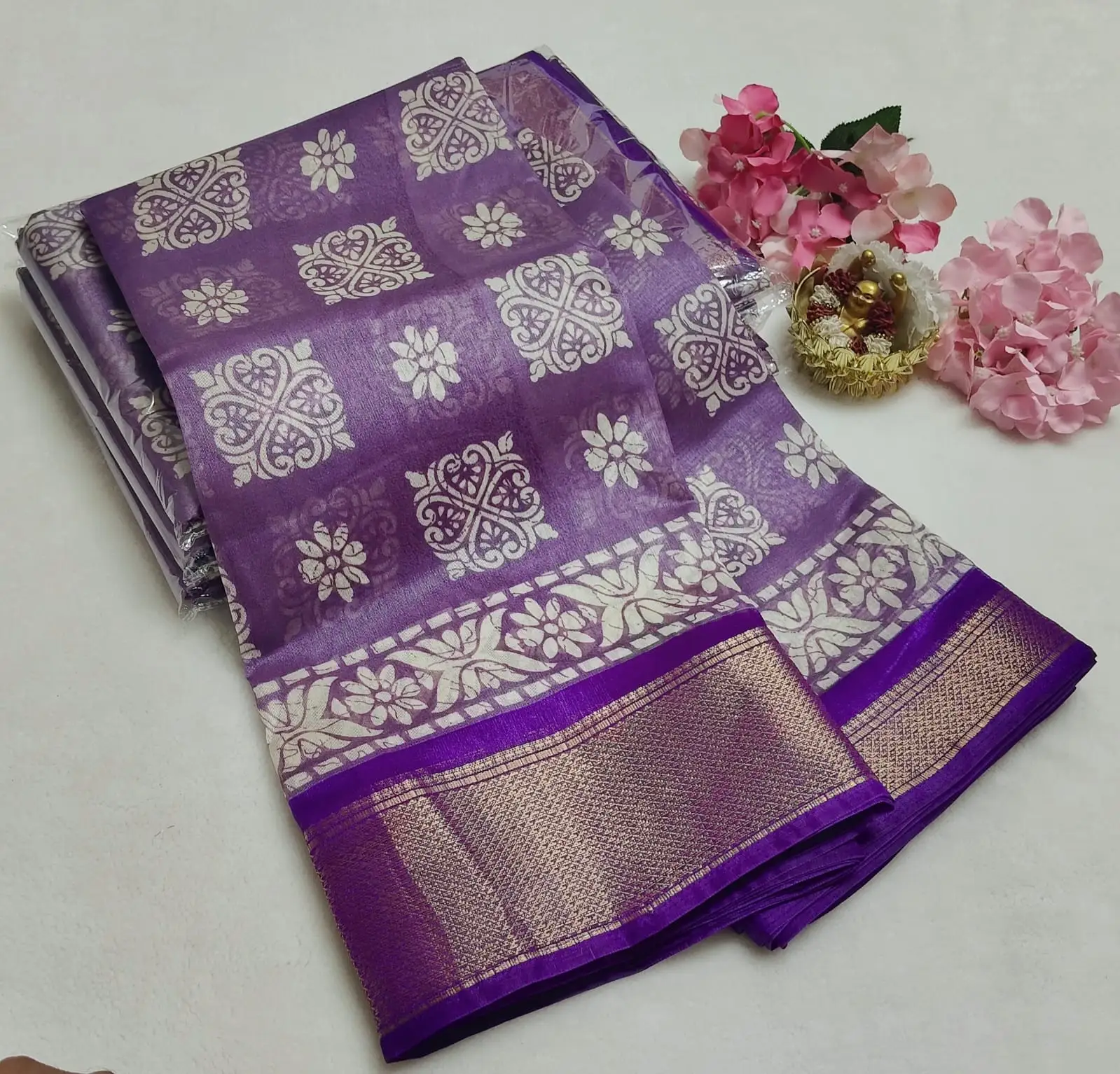 Dola Jaal Floral Brocade Border Cotton Saree